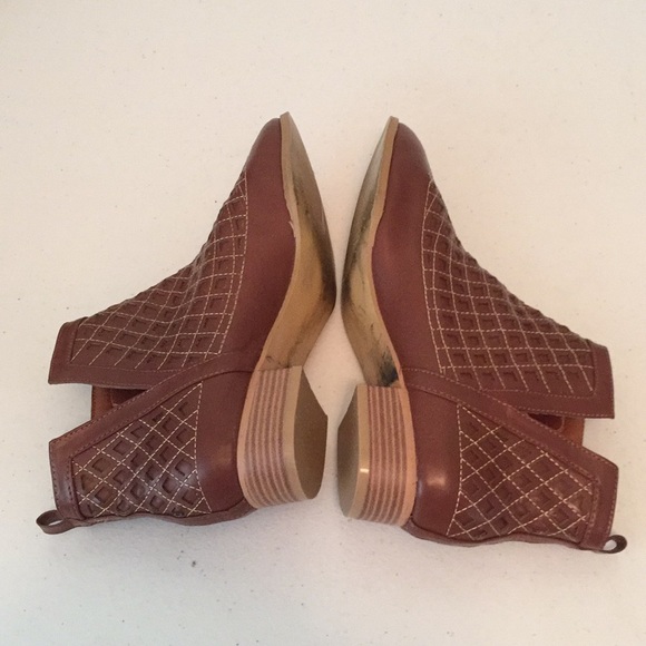 Olive ankle boot - Picture 4 of 6